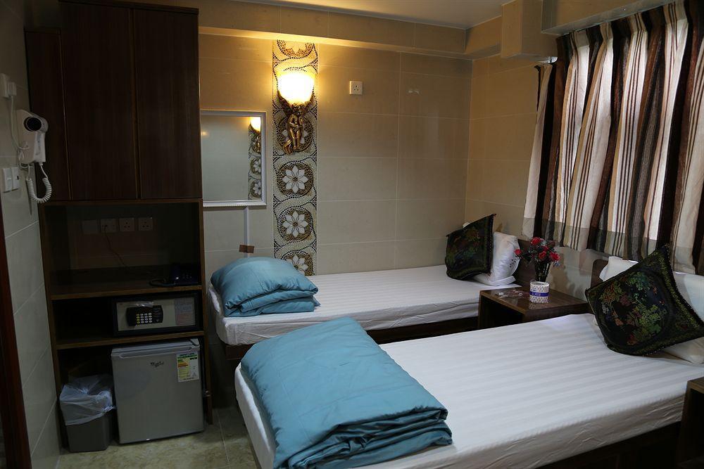 New Tokyo Hostel Гонконг Экстерьер фото